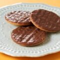 イオンも代替カカオに参入、カカオフリー菓子製品「チョコか？」を限定販売｜ドイツPlanet A Foodsの原料「ChoViva」を採用