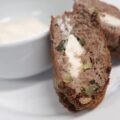 ドイツのNosh.bio、麹由来のハイブリッド肉をレストランで限定提供、欧州大手食肉加工会社と提携